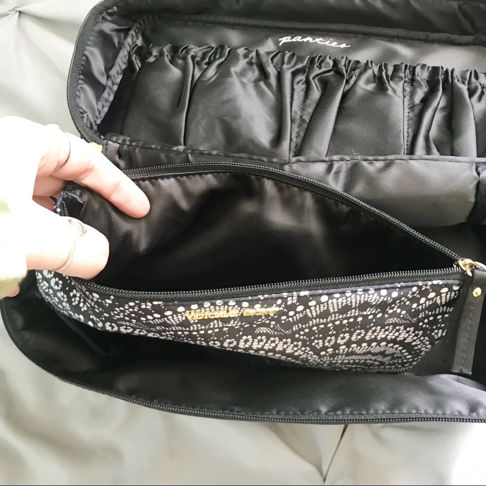 Victoria’s Secret Lingerie Travel Tote👙💕 - Picture 6 of 6